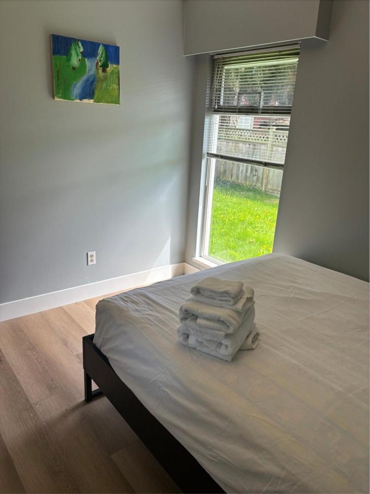 Cozy Retreat On Sandpiper Court - Room H With Share Bathroom 리치먼드 외부 사진